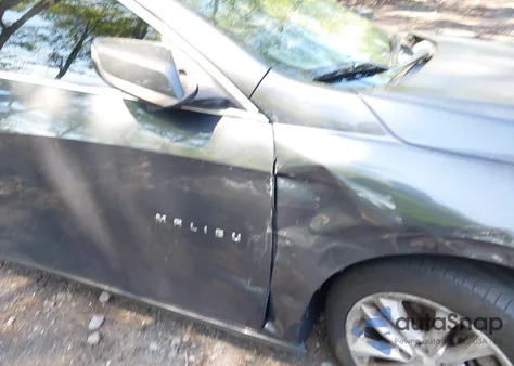 2016 Chevrolet Malibu Lt из США, поврежденный, VIN 1G1ZE5ST5GF181447